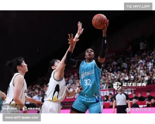 怀孕五月外援帕克坚持出战WCBA季后赛，职业精神引敬佩